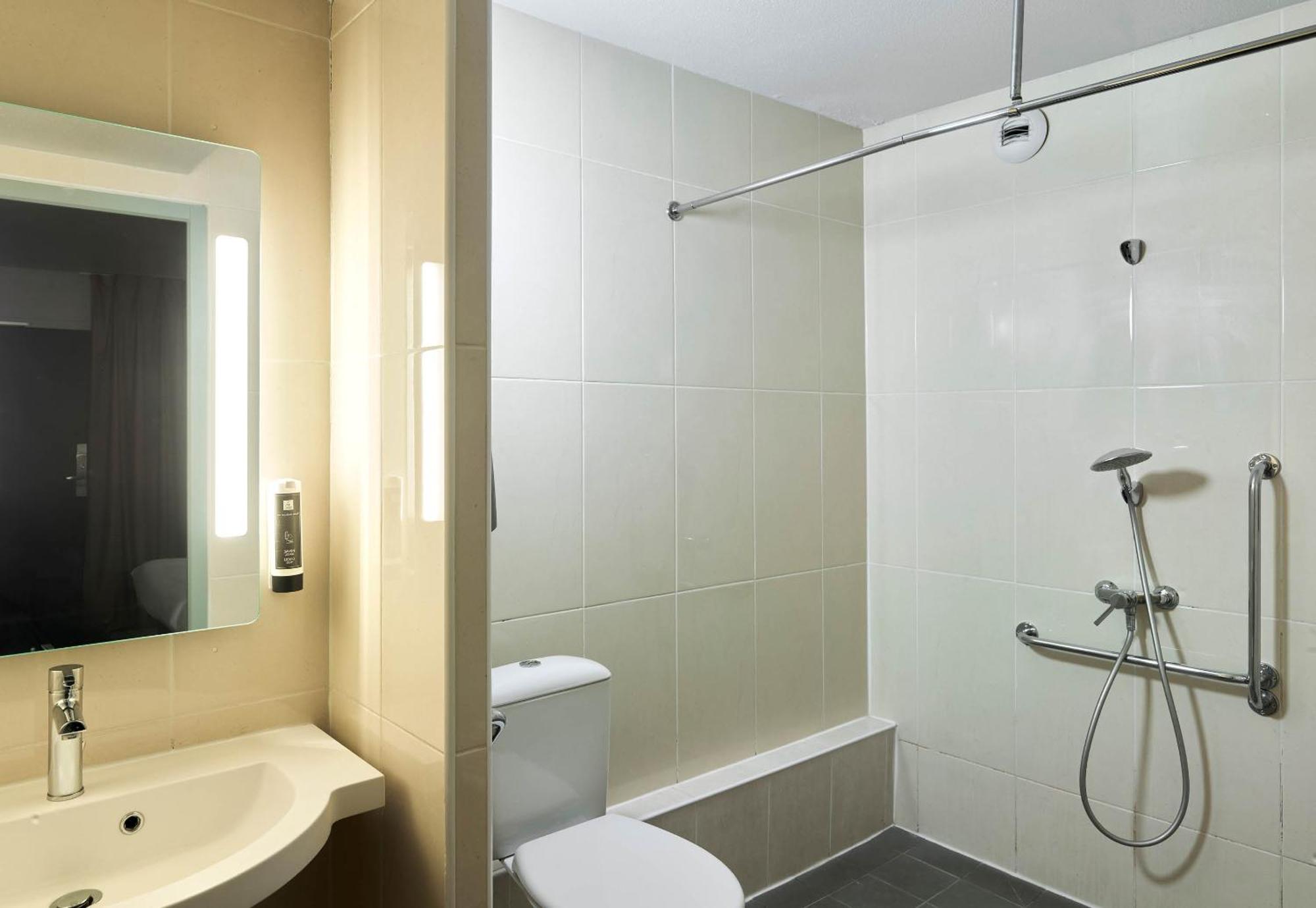 B&B Hotel เบรทินีย์-ซัวร์-ออร์จ ภายนอก รูปภาพ