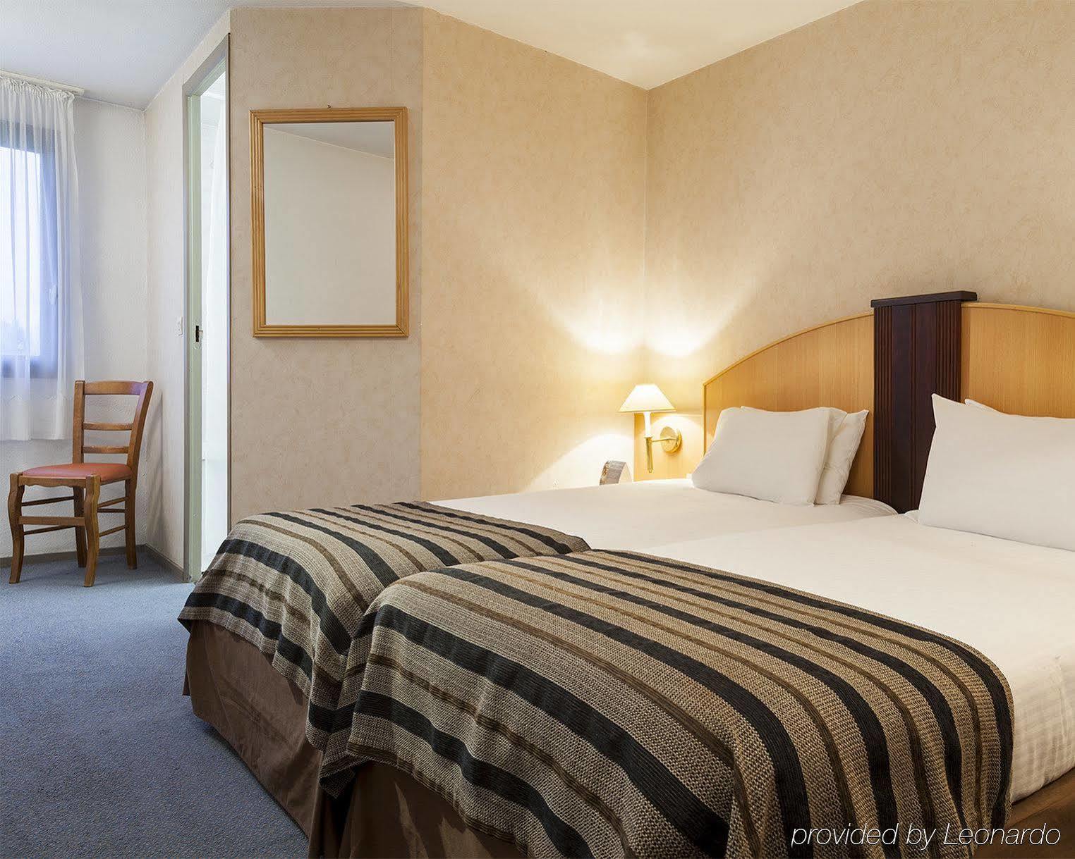 B&B Hotel เบรทินีย์-ซัวร์-ออร์จ ภายนอก รูปภาพ